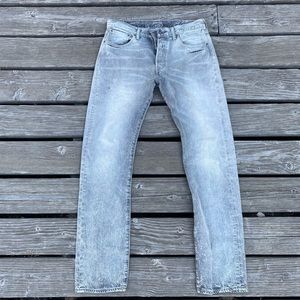 Gray / acid washed 501’s 32x34 fit true to size